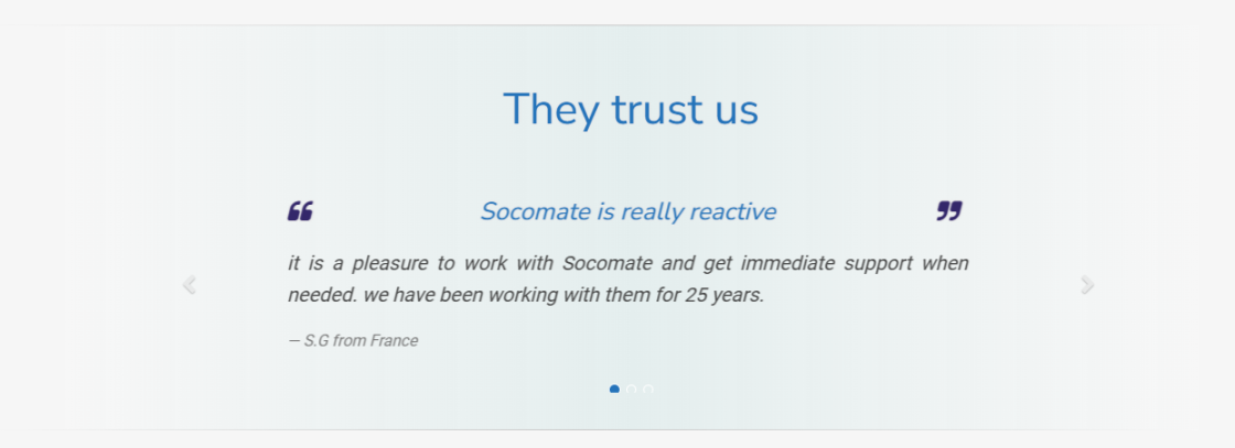 Capture d'écran du module de témoignages sur le site web de Socomate, mettant en avant un témoignage client de longue date.